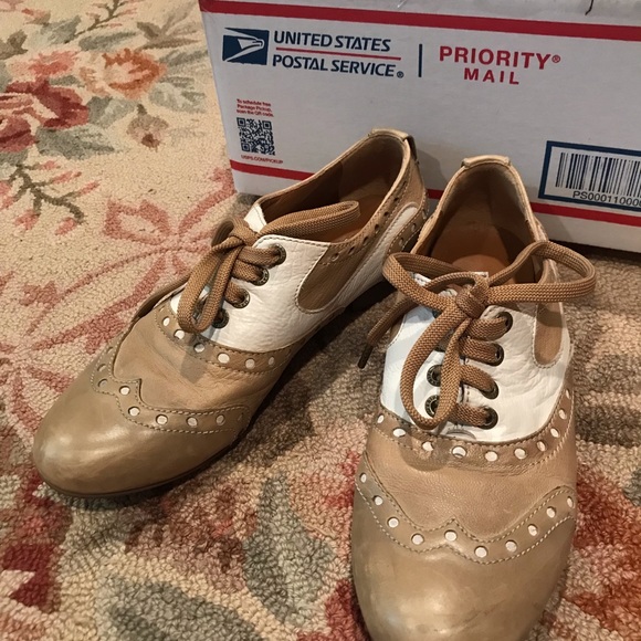 RINALDI LEATHER SHOES 9.5 MEDIUM ($169. When purchased) - Picture 8 of 11